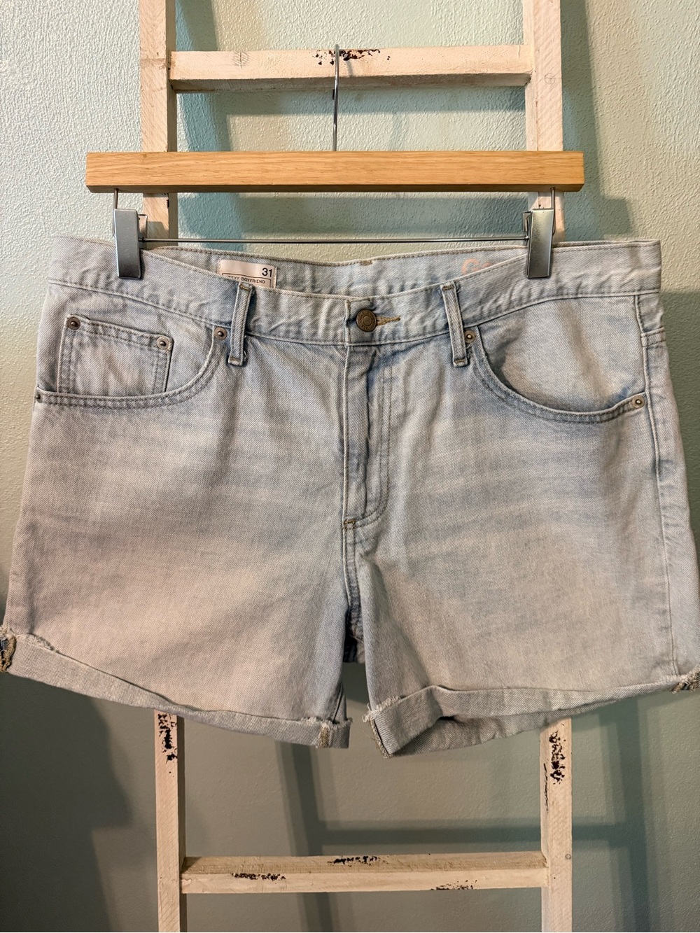Gap Sexy Boyfriend Light Wash Denim Women's Shorts High Waist Size 31